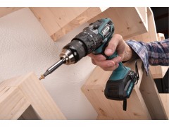 vrtací šroubovák aku s příklepem, 18V Li-ion, 4 pólový motor, 2000mAh