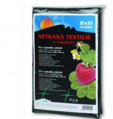 TMX Folie NEOTEX výsek černá  45g - jahody 1,6 x 4,2m netkaná textílie